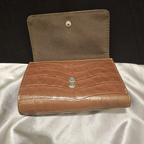Nine West Tan Croc Embossed Wallet - Picture 7 of 11